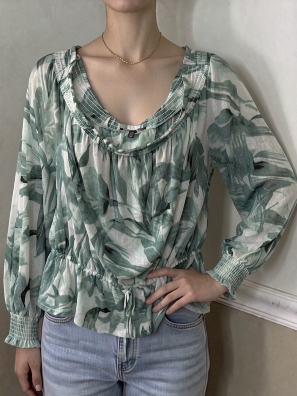 🤎 5 for $20! Green Leaf-Print Peasant Blouse